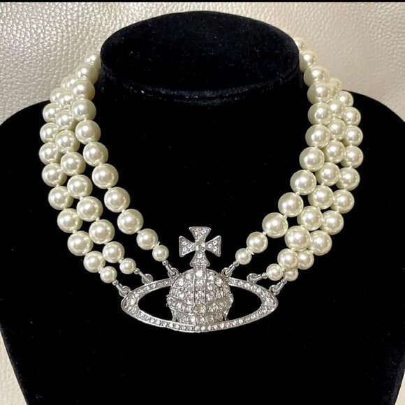Vivienne Westwood Necklace Triple Pearl Choker - Picture 2 of 4